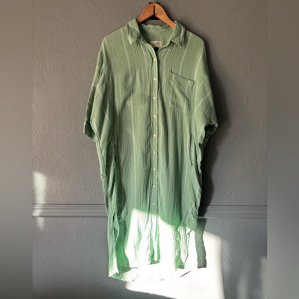 Universal Thread | Green Striped Cotton Button-Do… - image 1